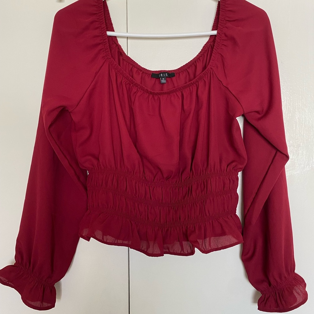 Chic flowy blouse size M.